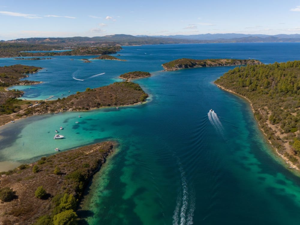 Diaporos Island Escape – Ein ganztägiges Segelerlebnis ab Ormos Panagias