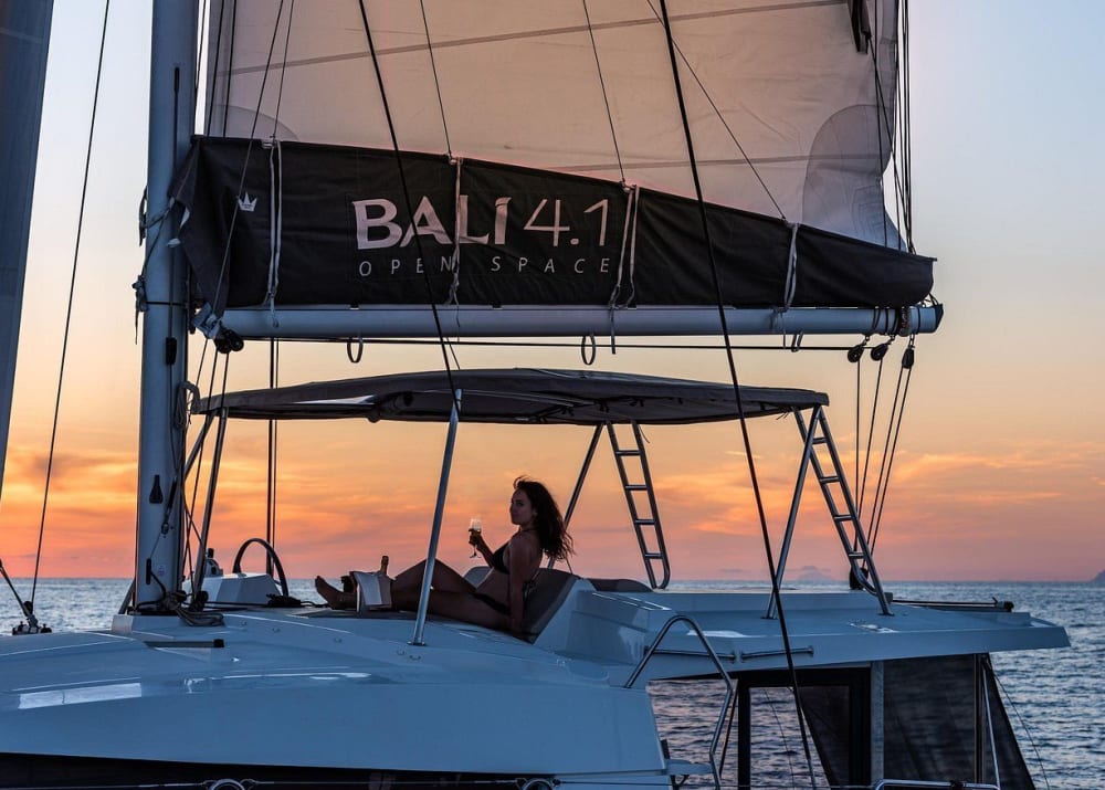 Bali 4.1: Golden Hour Escape: Santorini’s Best Sunset by Catamaran