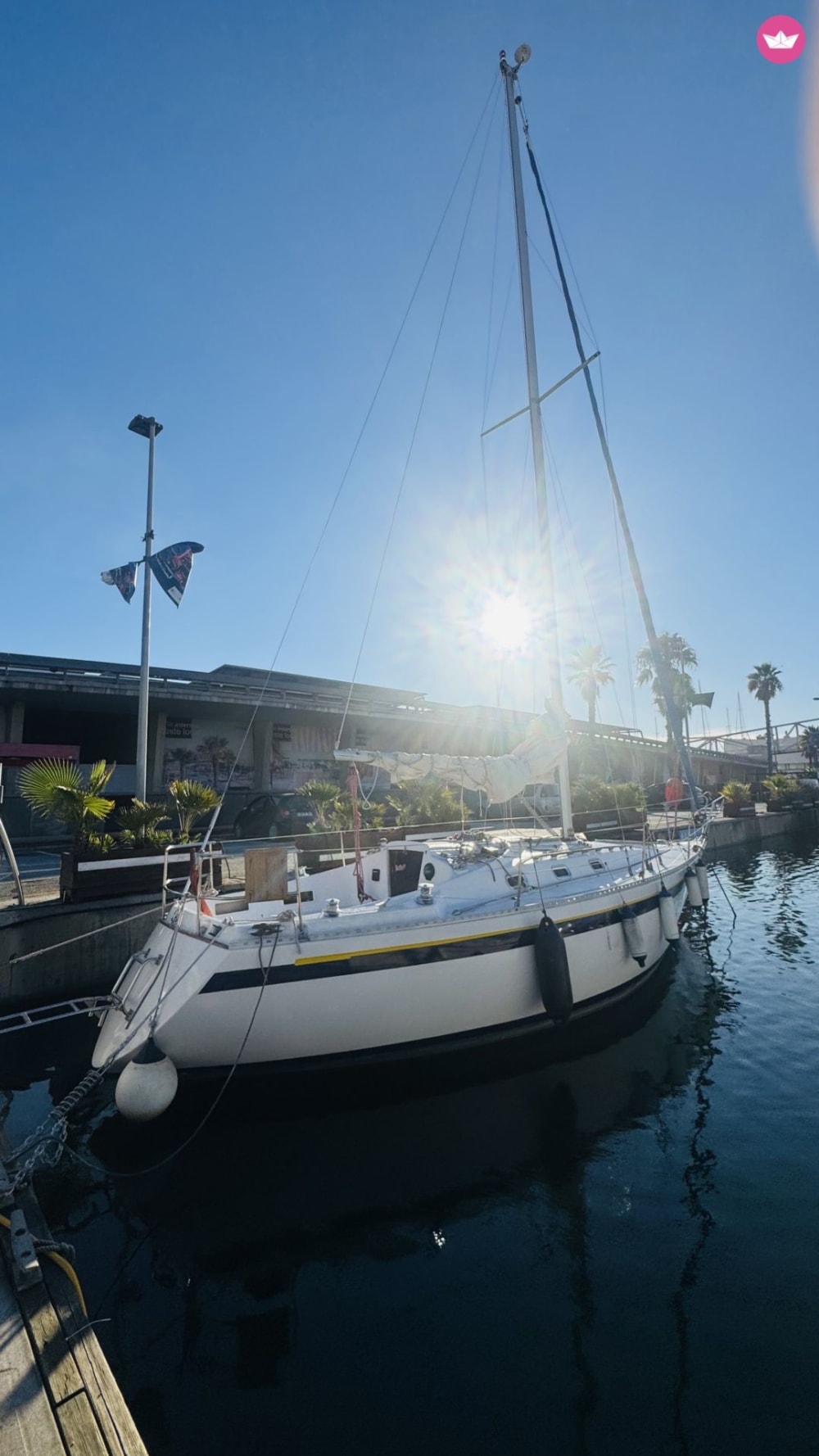 Atardecer sobre las olas: una escapada nocturna junto al mar