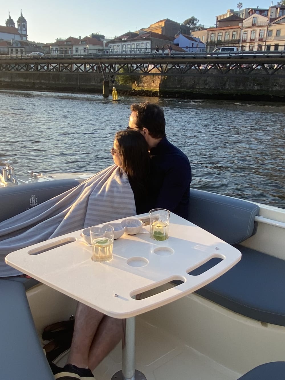 Croisière sur le Douro avec dégustation de vin de Porto et délicieuses collations – Visite privée avec guide à bord – 1h30