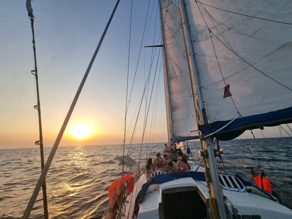 Navigation d'après-midi dans le Salento : navigation sur mesure à bord du Vagabond Ketch 47