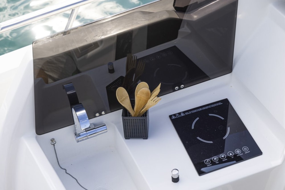 Adriatic Gems: Full-Day Island Hopping to Mljet, Korčula & Hvar