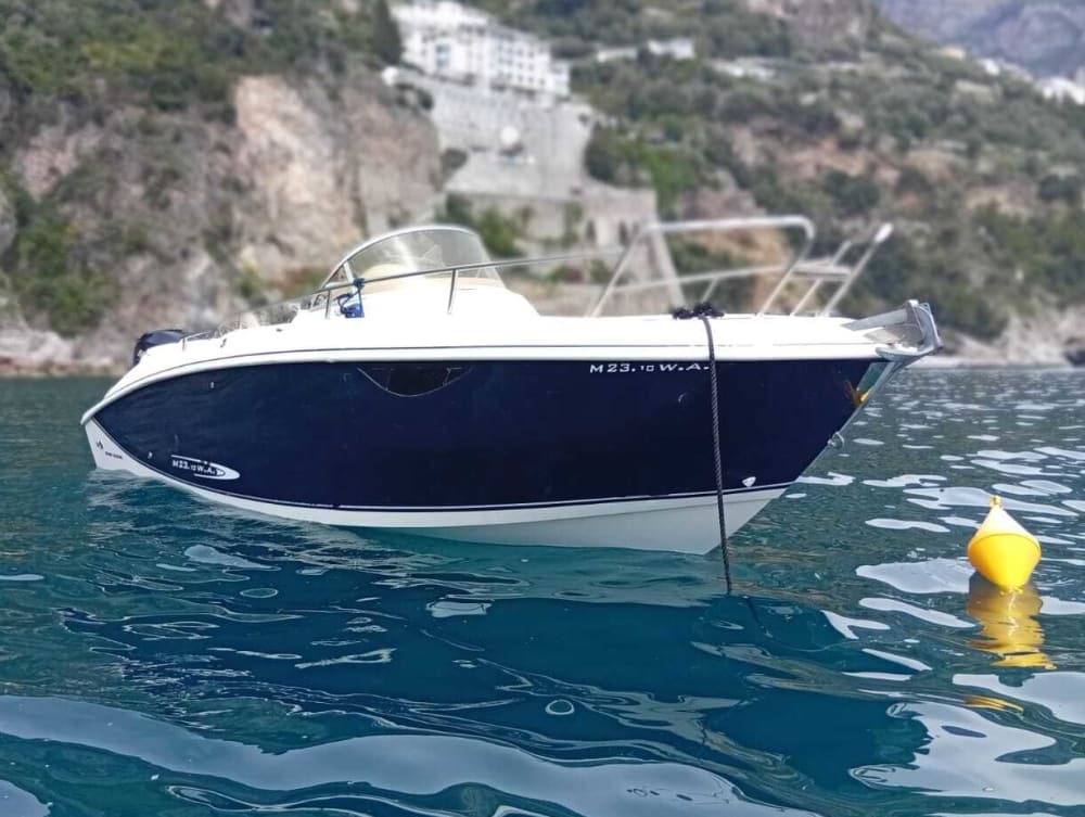 Alla scoperta di Amalfi: un’esperienza in barca tra eleganza e meraviglia