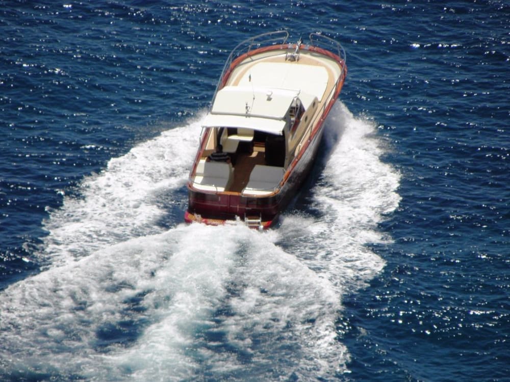 Wonders of the Amalfi Coast: half a day among myths, caves and enchanted villages