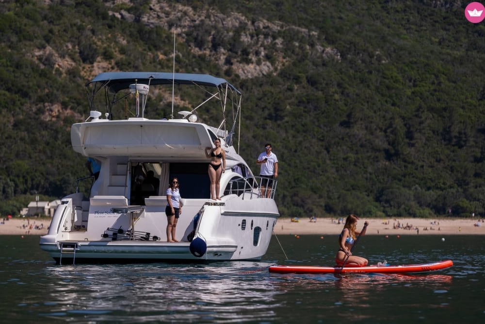 Sesimbra Sea Party: The 2-Hour Beat Cruise