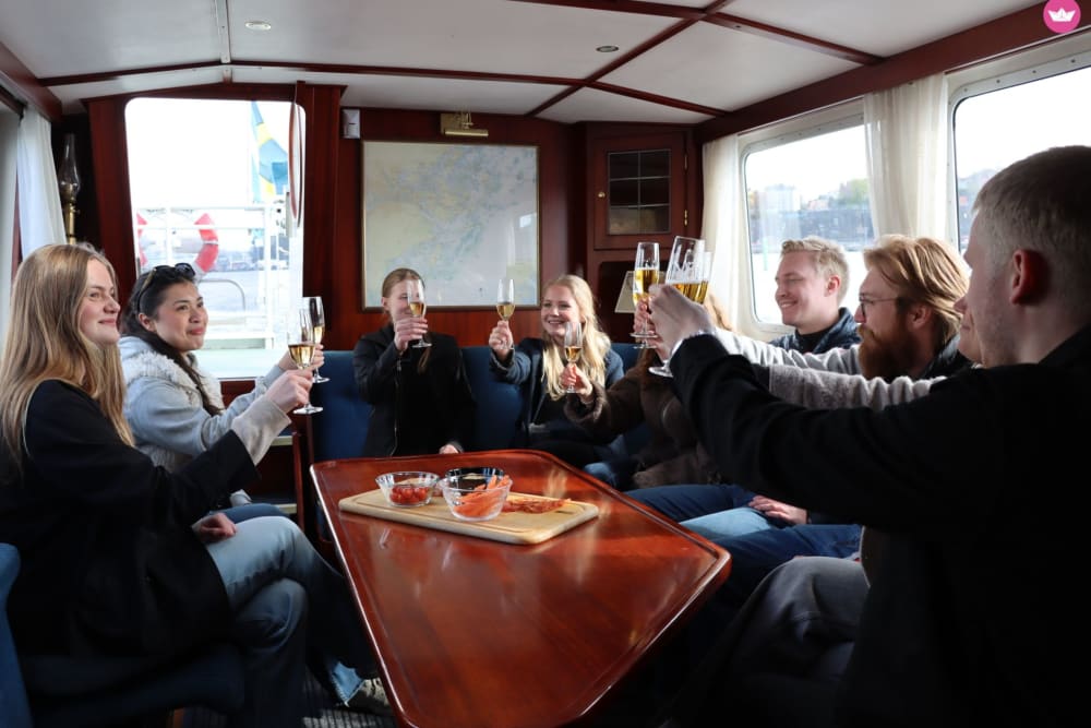 Aventura de 4 horas por el archipiélago: recorrido panorámico con parada en un acogedor restaurante