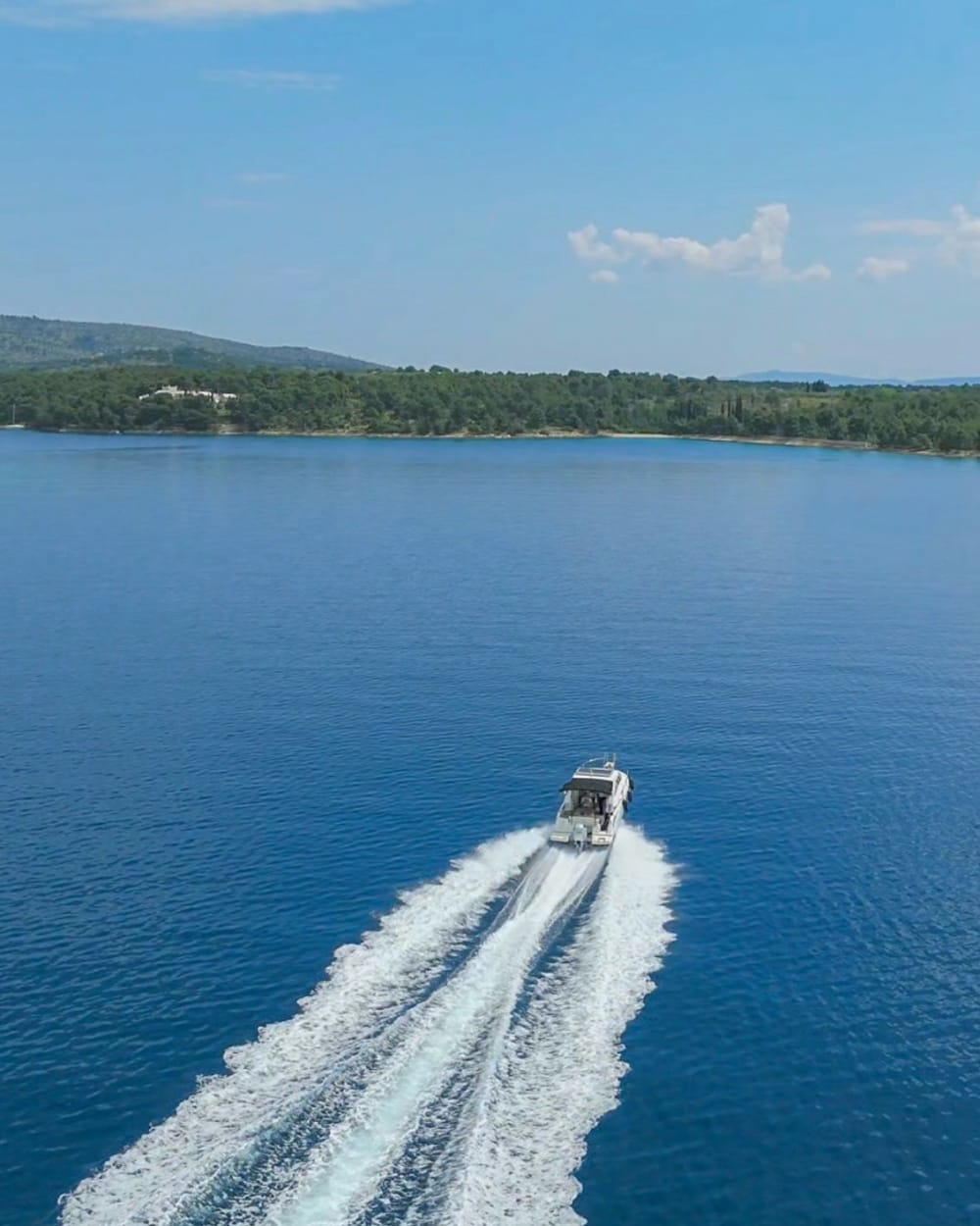 Inselhopping-Ausflug: Ein ganztägiges Bootsabenteuer von Split nach Brač, Hvar und den Pakleni-Inseln