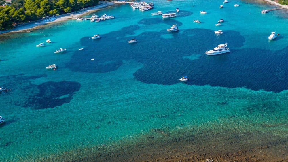 Immergiti nella serenità: fuga di un giorno alla Laguna Blu e all'isola di Šolta