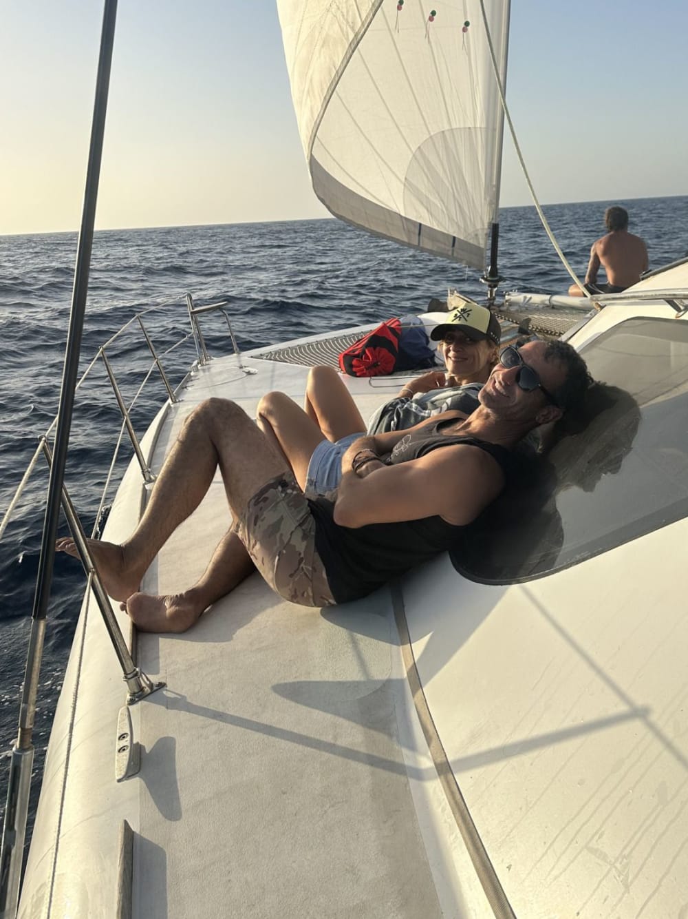 Escapade Dorée : Profiter d'un couché de soleil d'une durée de 3h00 entre La Ciotat et Port d'Alon sur un Catamaran