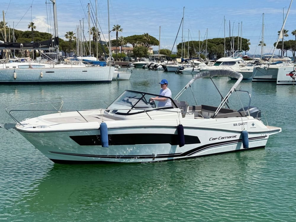 Meio dia – Fuga costeira de Cogolin