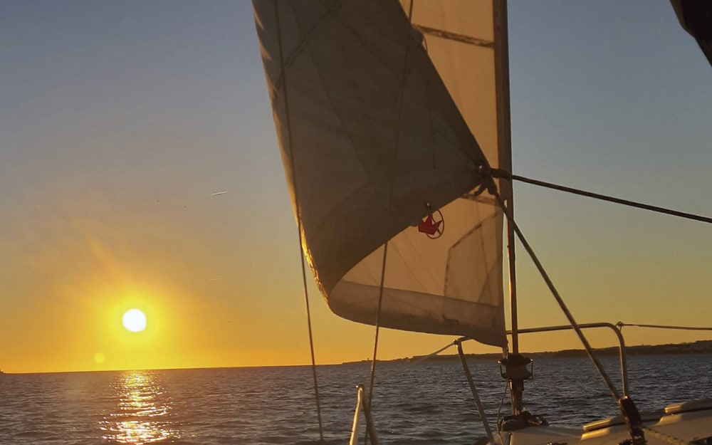 Lisbon Sunset Sailing – The Golden Hour Experience