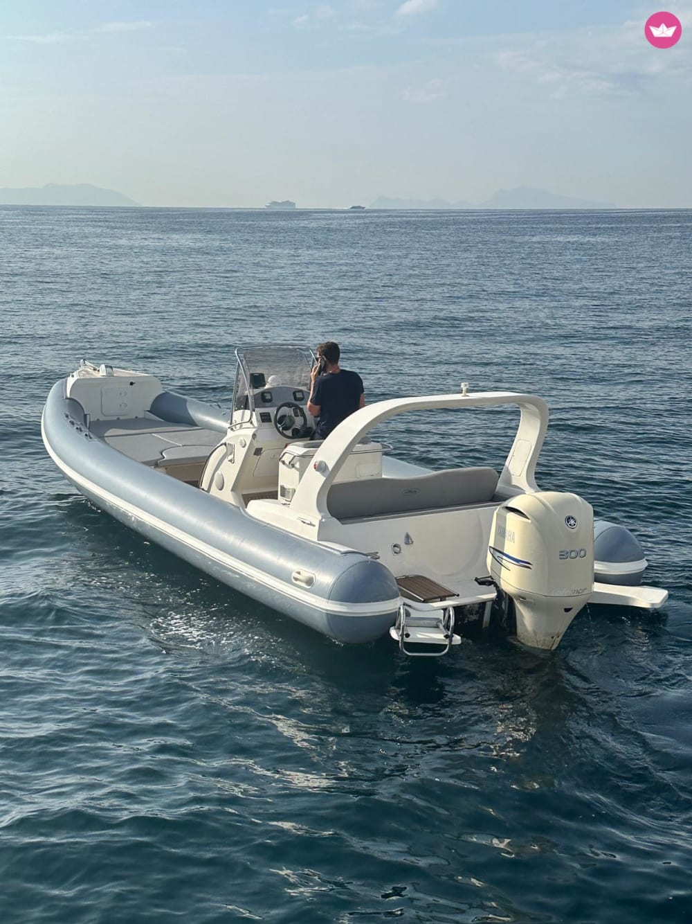 I Tesori del Golfo: Mezza Giornata di Storie e Mare da Napoli