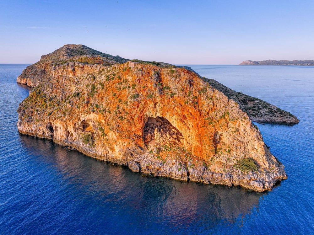 Crucero privado de 4 horas a la isla de Agioi Theodoroi desde el puerto de Kolymvari