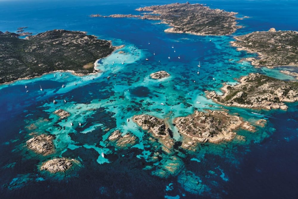 A day by boat to discover the Costa Smeralda and Mortorio Island