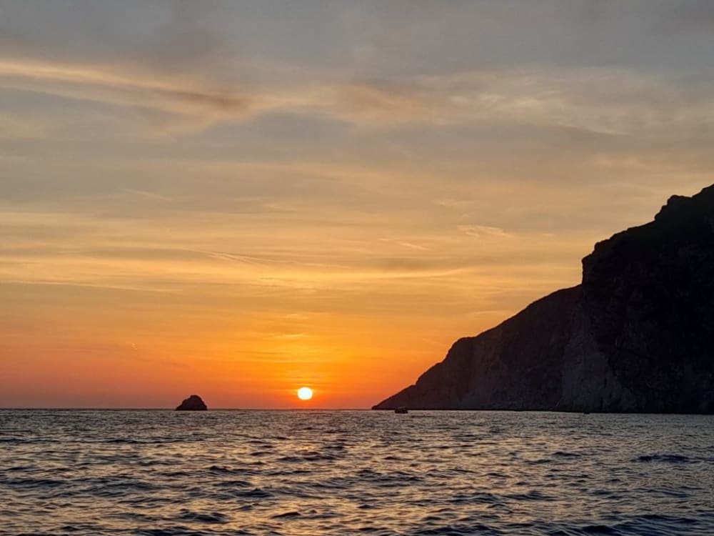 Romantische Bootsfahrt bei Sonnenuntergang ab Palaiokastritsa