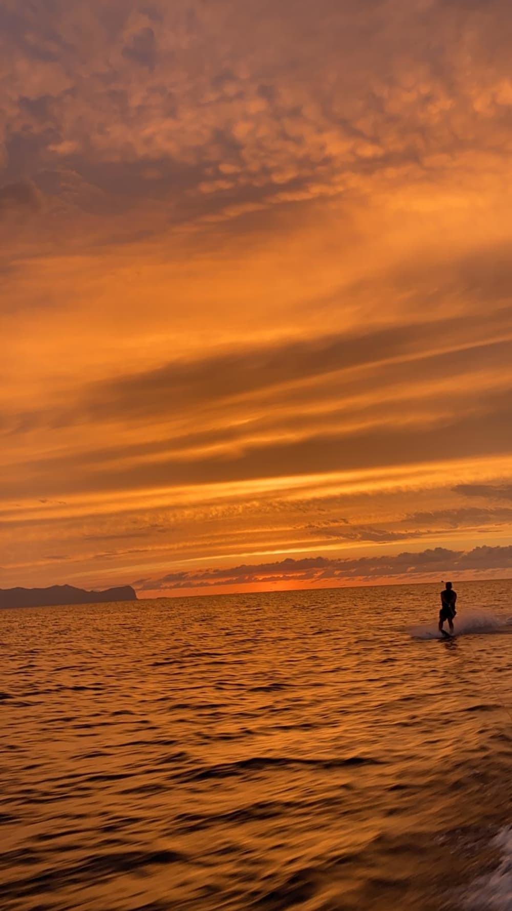 Golden hour in barca lungo la costa di Terrasini