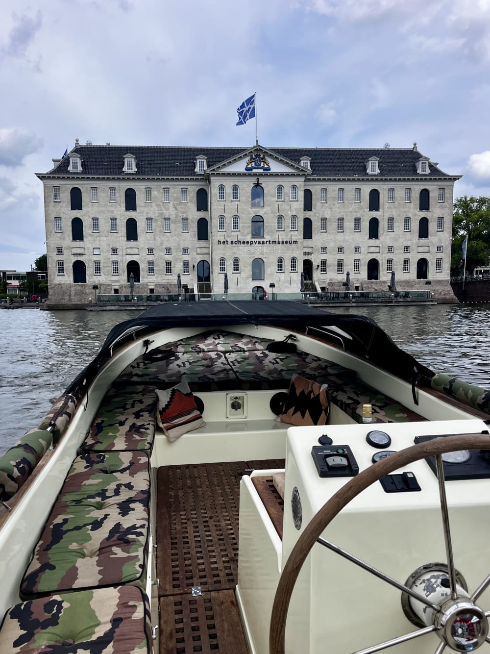 Entspannen Sie auf dem Wasser: Ein 3-stündiger Ausflug nach Amsterdam