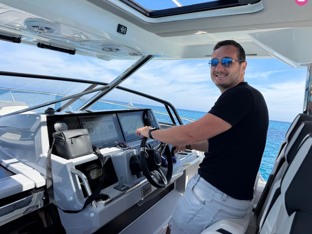 Demi-journée en mer : une escapade matinale ou après-midi sur les plus beaux rivages corses !