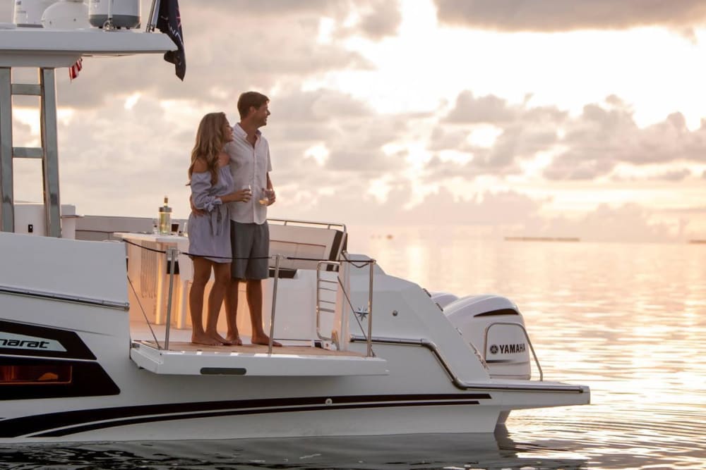 Sunset sur l’eau : vivez un coucher de soleil féerique au large de la Corse !