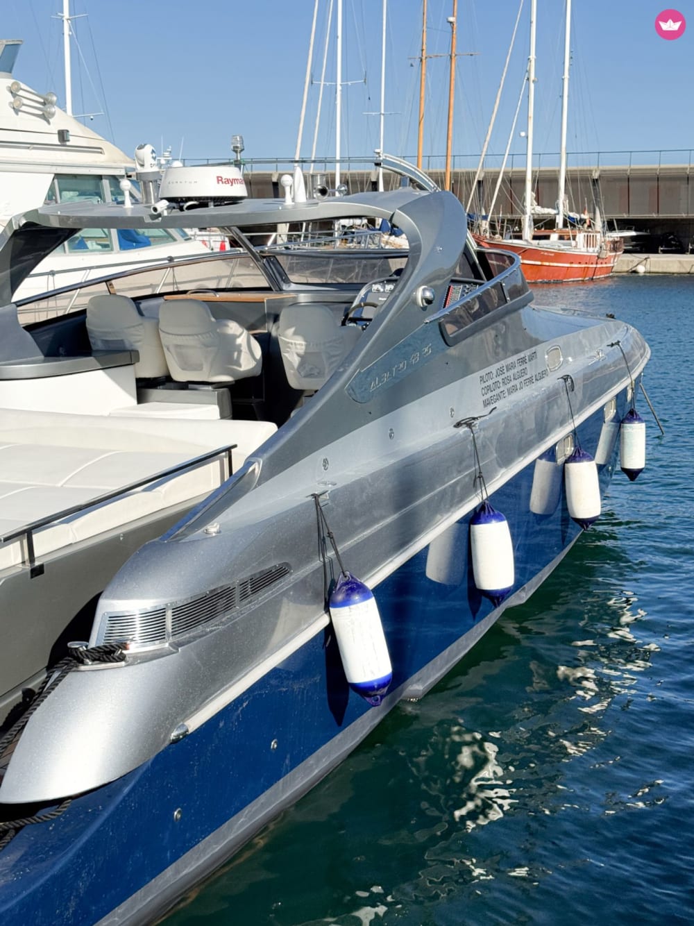 2 Stunden Segeln & Planschen: Küstenausflug ab Marina de Badalona