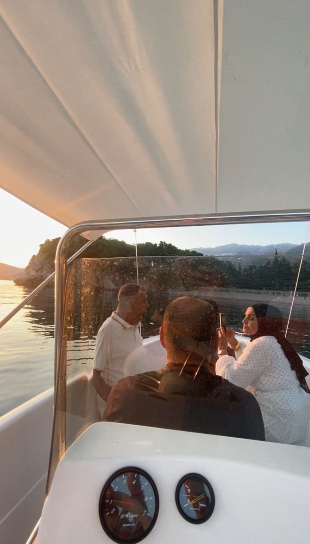 Пещеры и побережье – 2-часовой круиз в Голубую пещеру