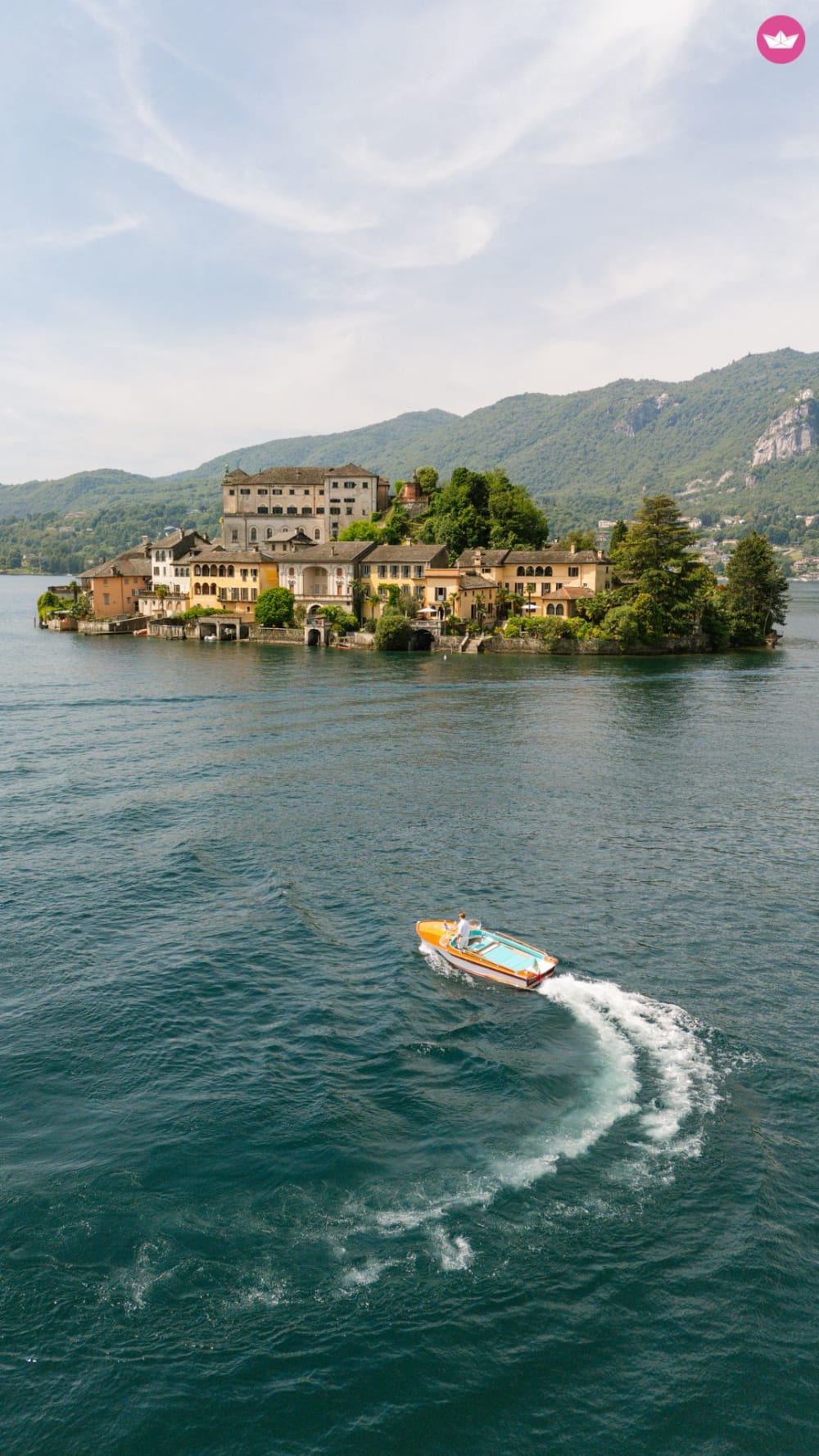 Elegantes 2-stündiges Ortasee-Erlebnis an Bord der klassischen Riva Junior