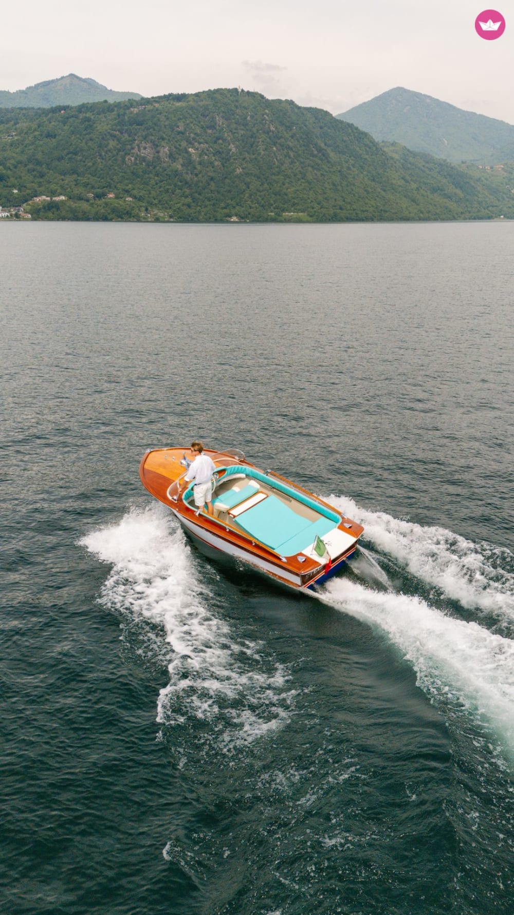 Ein romantischer Abendausflug auf dem Ortasee – Riva Junior Sunset Cruise