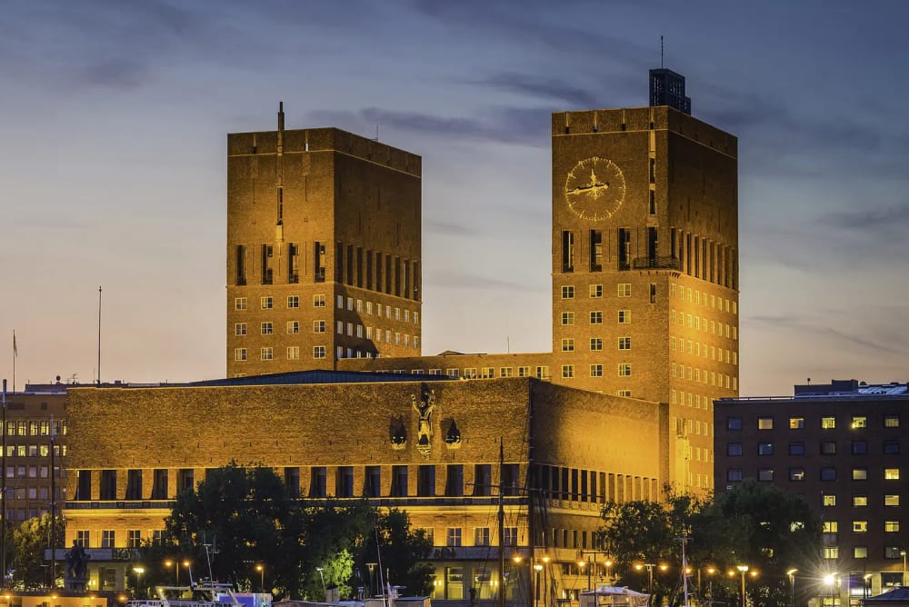 Ögonblick vid Gyllene Fjorden: Oslos privata solnedgångskryssning (4 timmar)