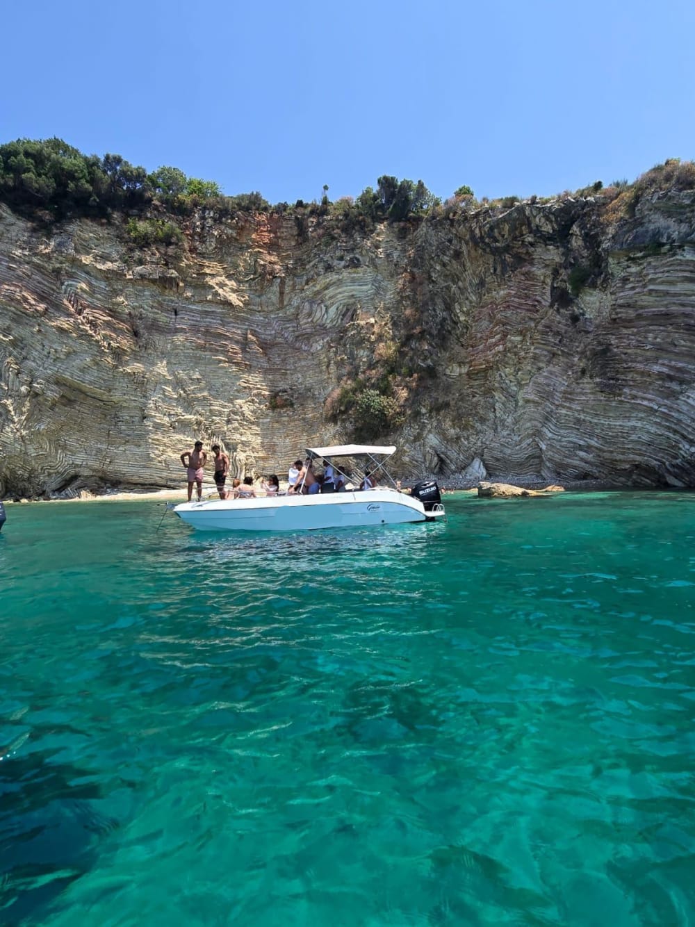 Crociera privata a Krorëza e Kakoma: esplora i tesori naturali dell'Albania