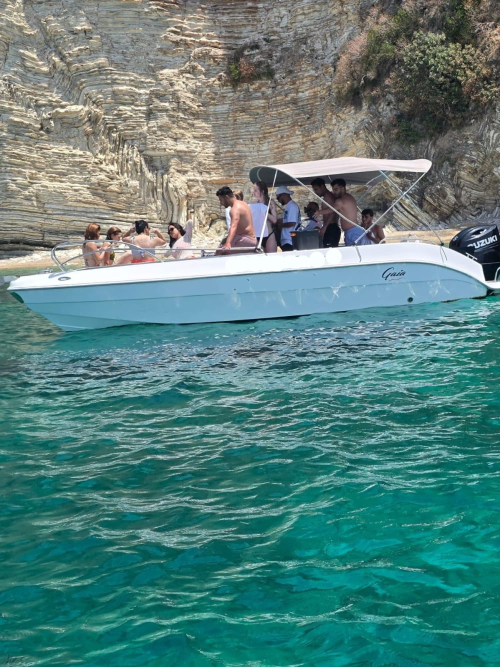 Baie appartate e acque turchesi: avventura in barca da Saranda