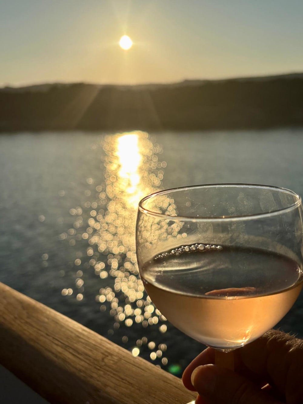 Zonsondergang & Aperitief op Zee – Elegante Ontsnapping uit Figari