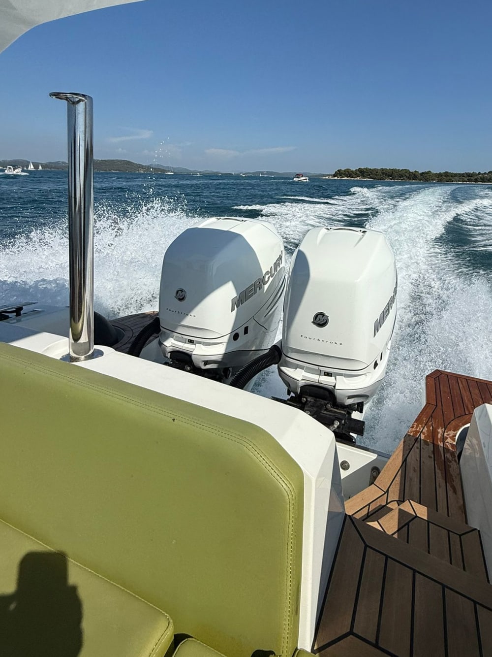 2-stündige Delfintour: Sonnenuntergang und Murter-Archipel an Bord des luxuriösen SuperRib 30