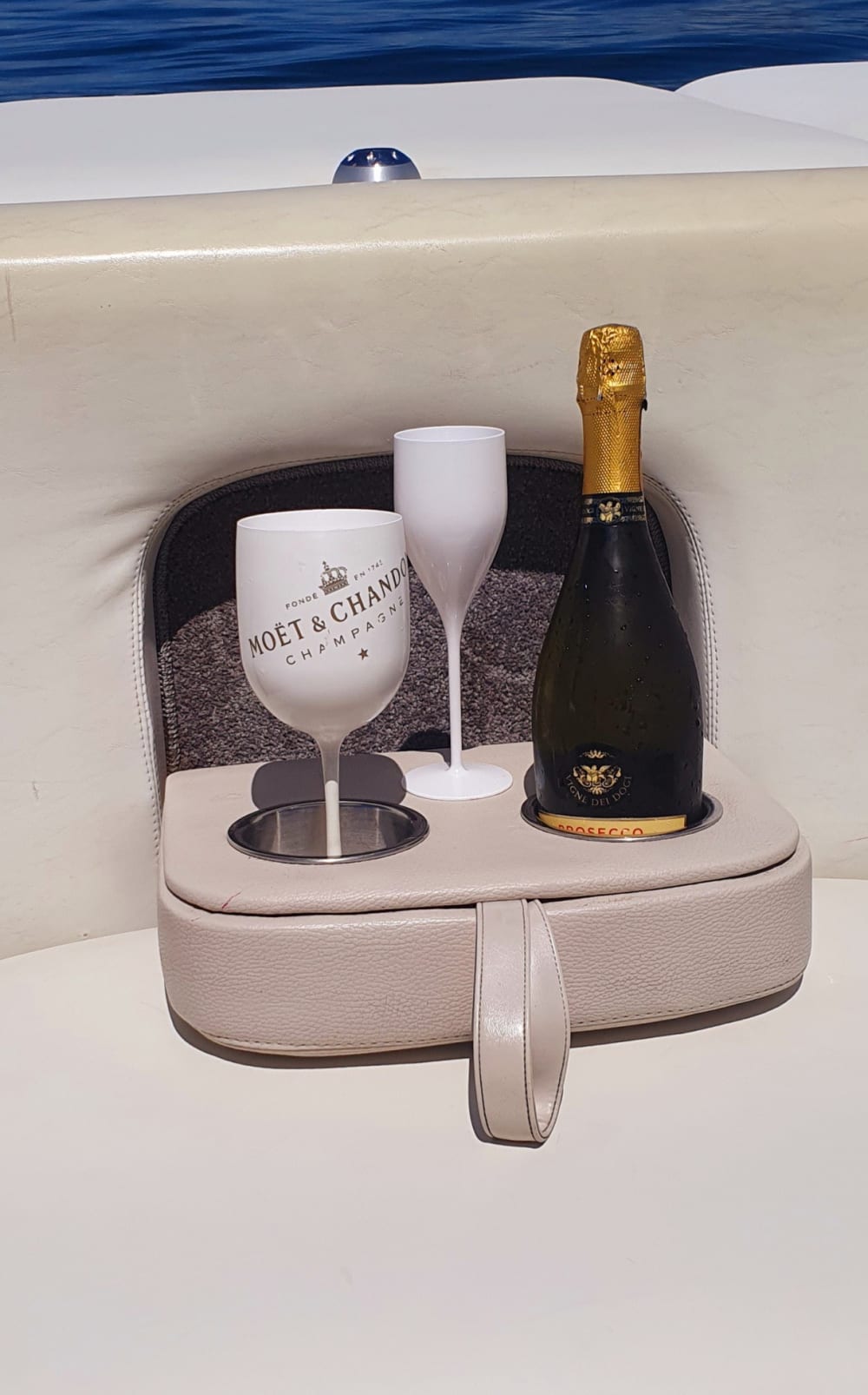 Lake Zurich Wakeboarding & Dining Experience – Full Day with Optional Restaurant Stop