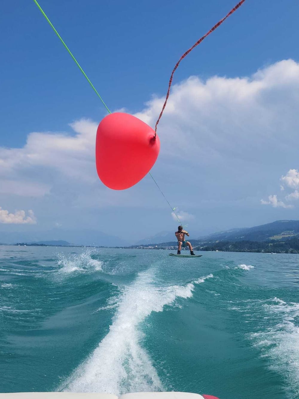 Wakeboard-Abenteuer auf dem Zürichsee – Ganztageserlebnis mit landschaftlichen Highlights