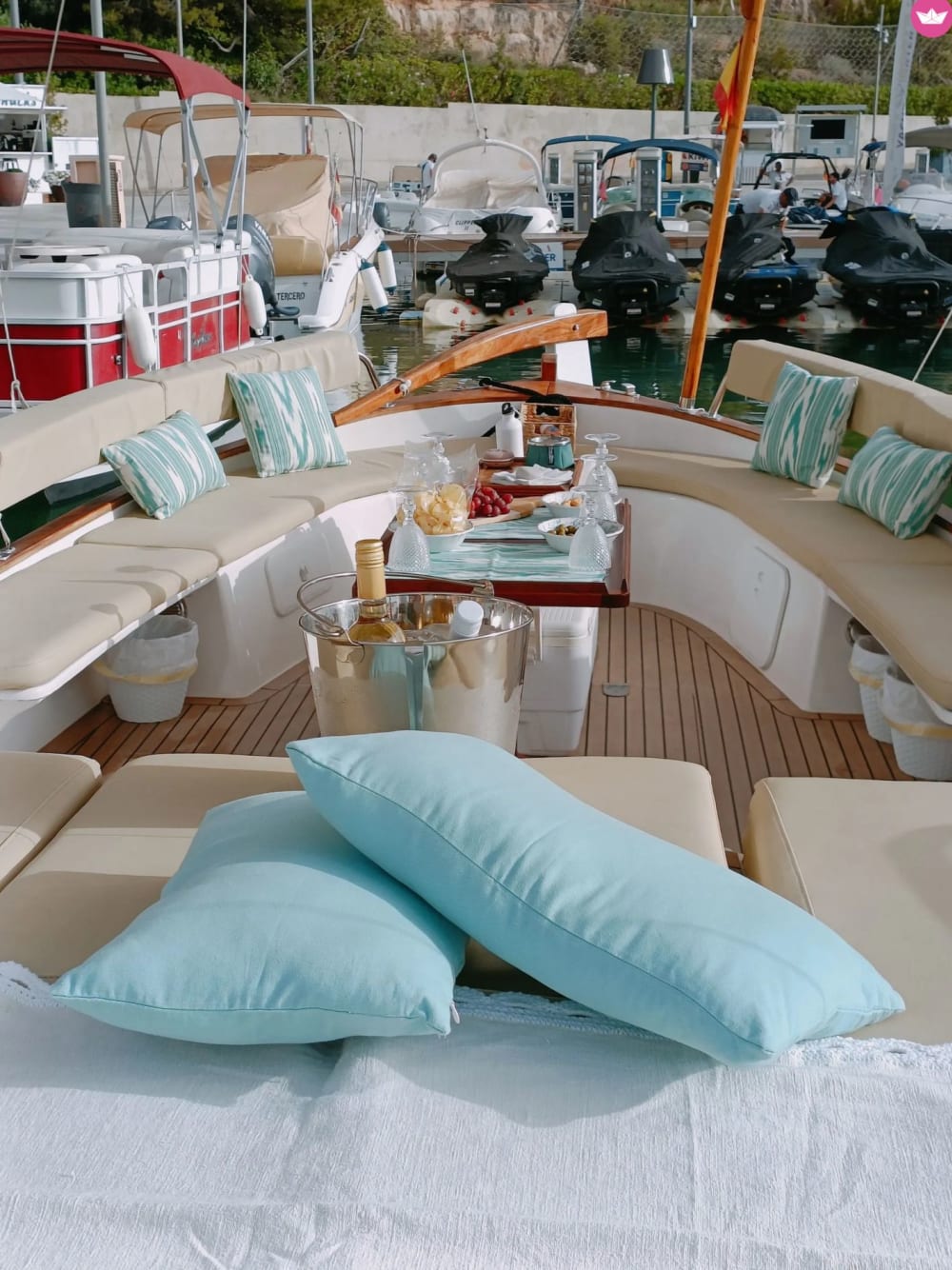 Experiencia de medio día en barco en Mallorca: rema, nada y relájate