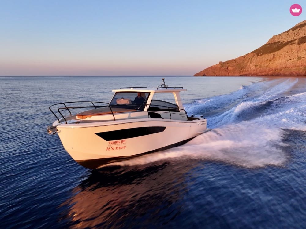 Exclusive sports tour: ancient fishing techniques, aperitif, and relaxation in the Bergeggi reserve