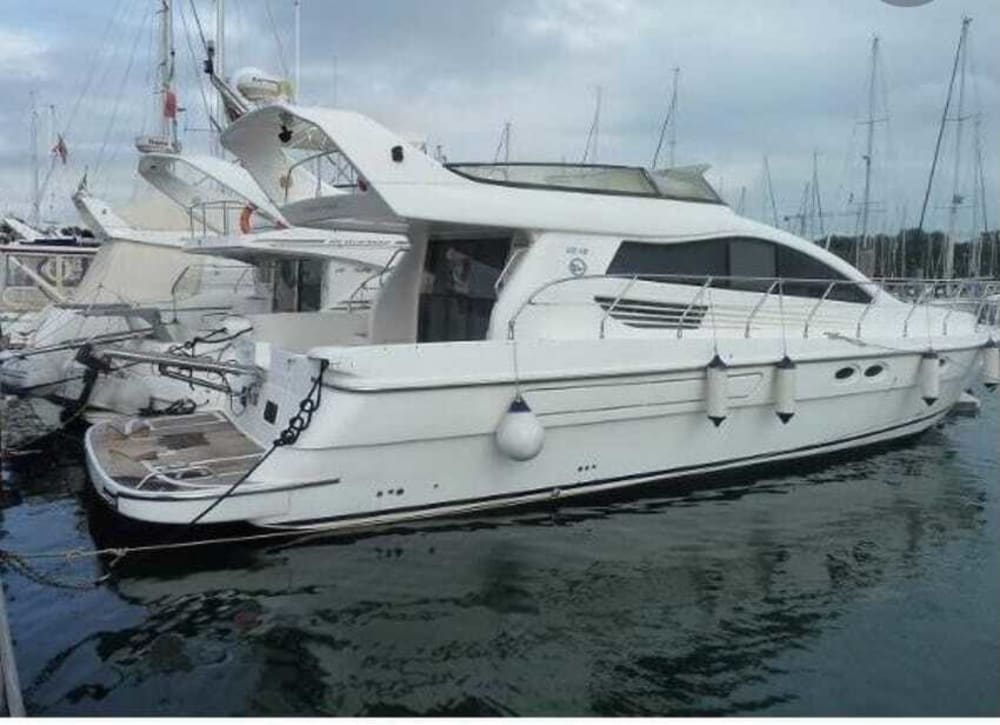 Savor Salento: 7.5-Hour Punta & Torre Boat Tour