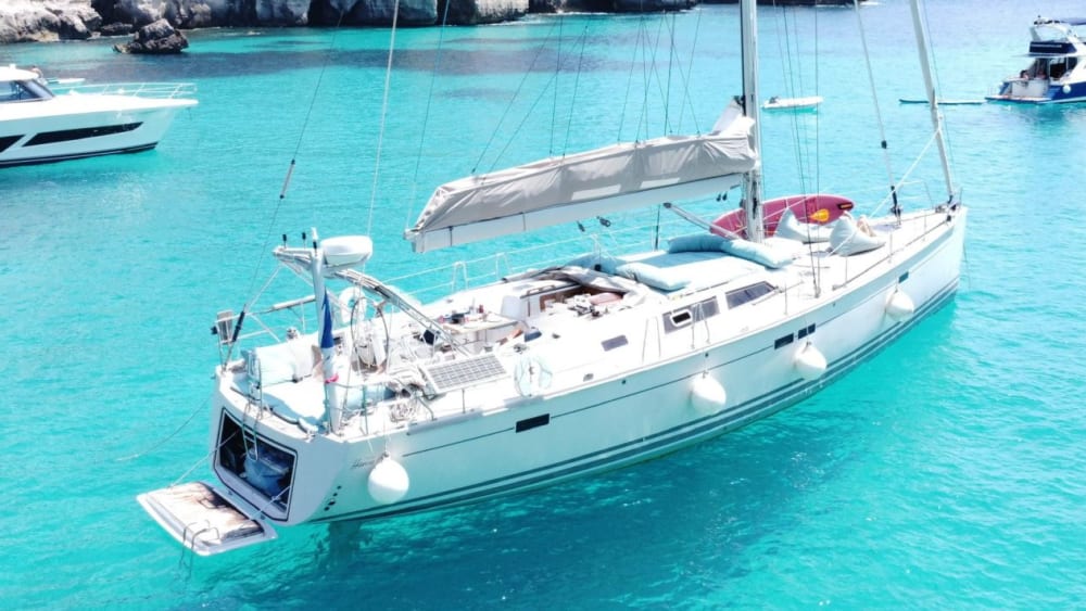 8 horas de navegación exclusiva con snorkel, paddleboarding y aperitivo