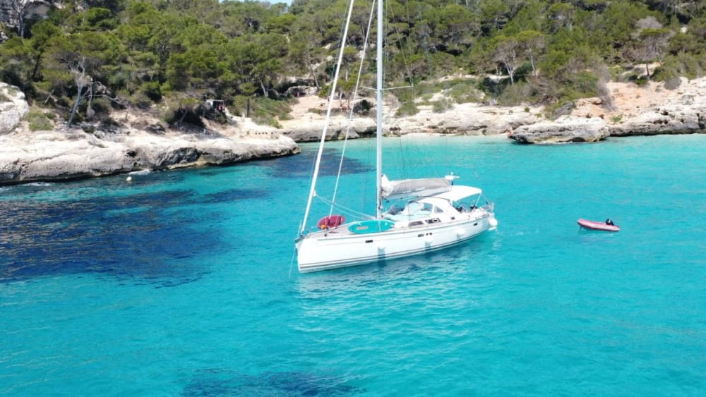 Half Day en Menorca – Relax Total en un Velero Exclusivo con Aperitivo