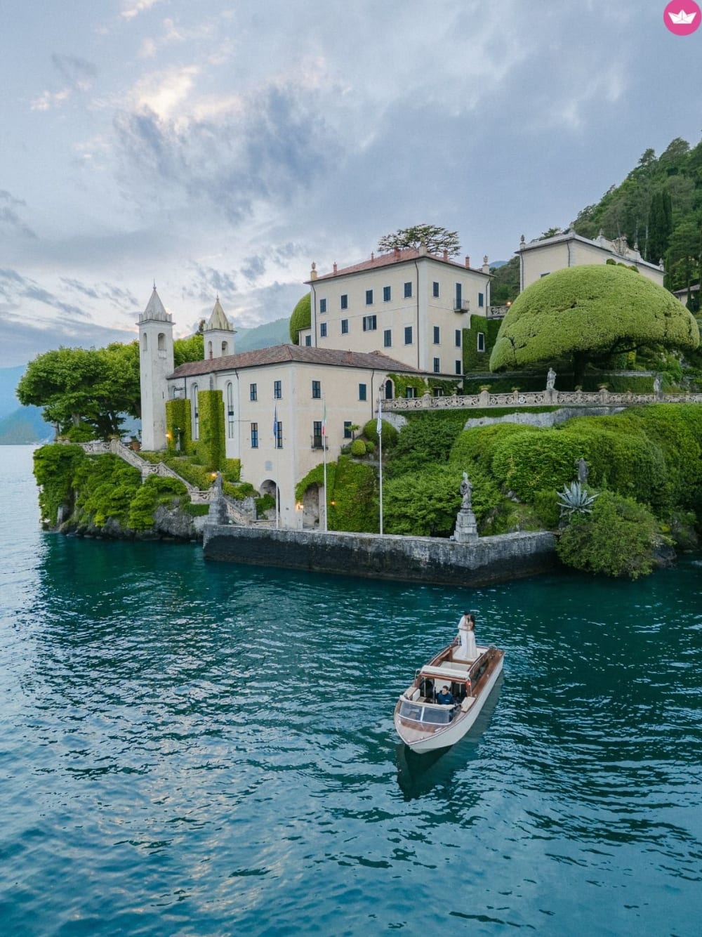 the Venetian lounge, heart of the lake in 60 minutes