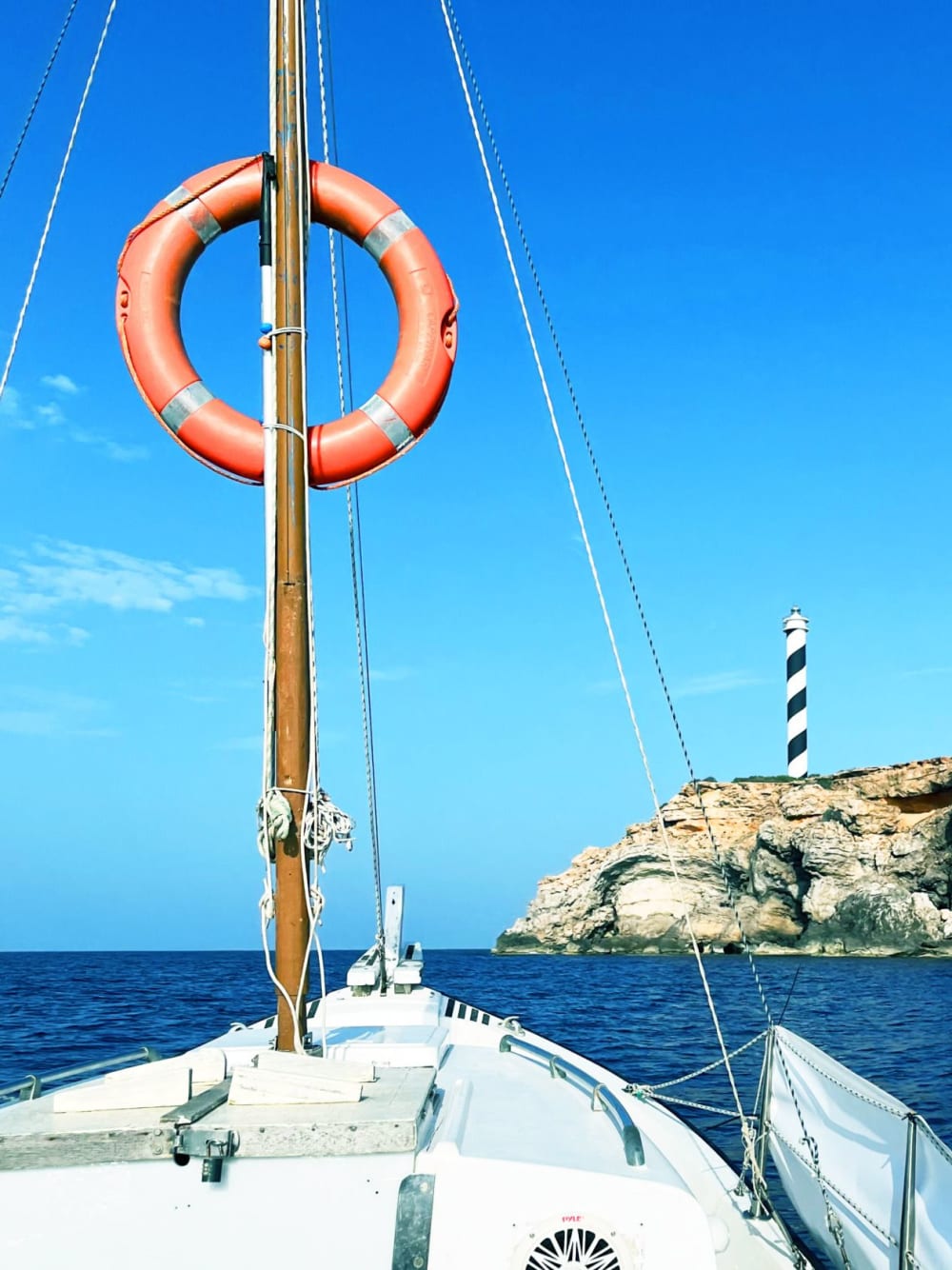 Hidden Coves of Ibiza – 2h Boat Adventure from Portinatx