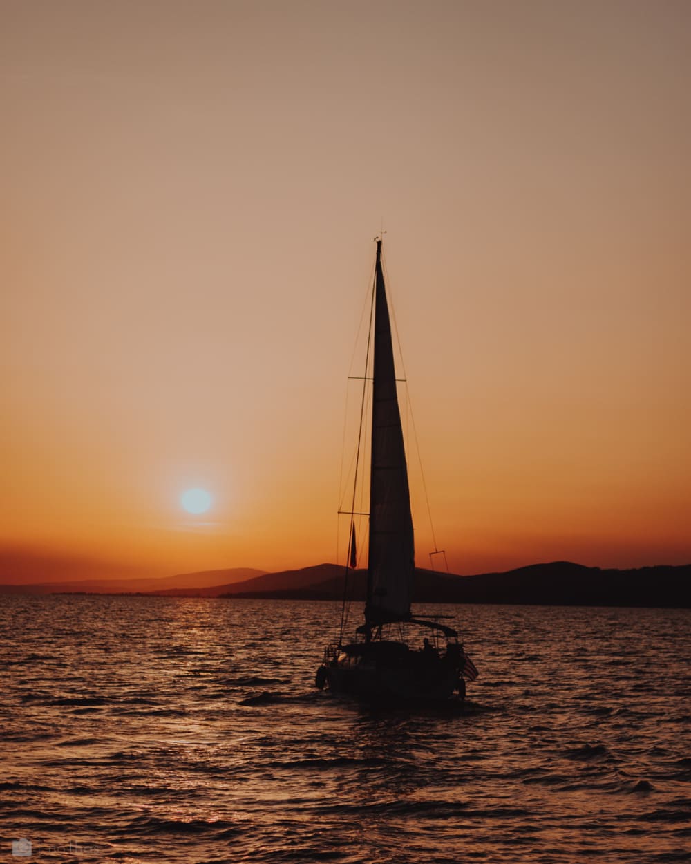 Ιδιωτική κρουαζιέρα στο ηλιοβασίλεμα με ιστιοπλοϊκό στη Χαλκιδική