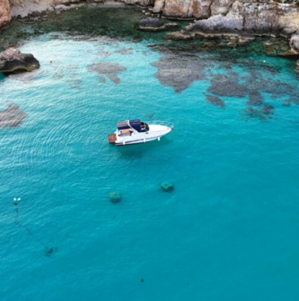 Private Bootstour am Nachmittag: Blaue Lagune, Kristalllagune, Comino und Gozo