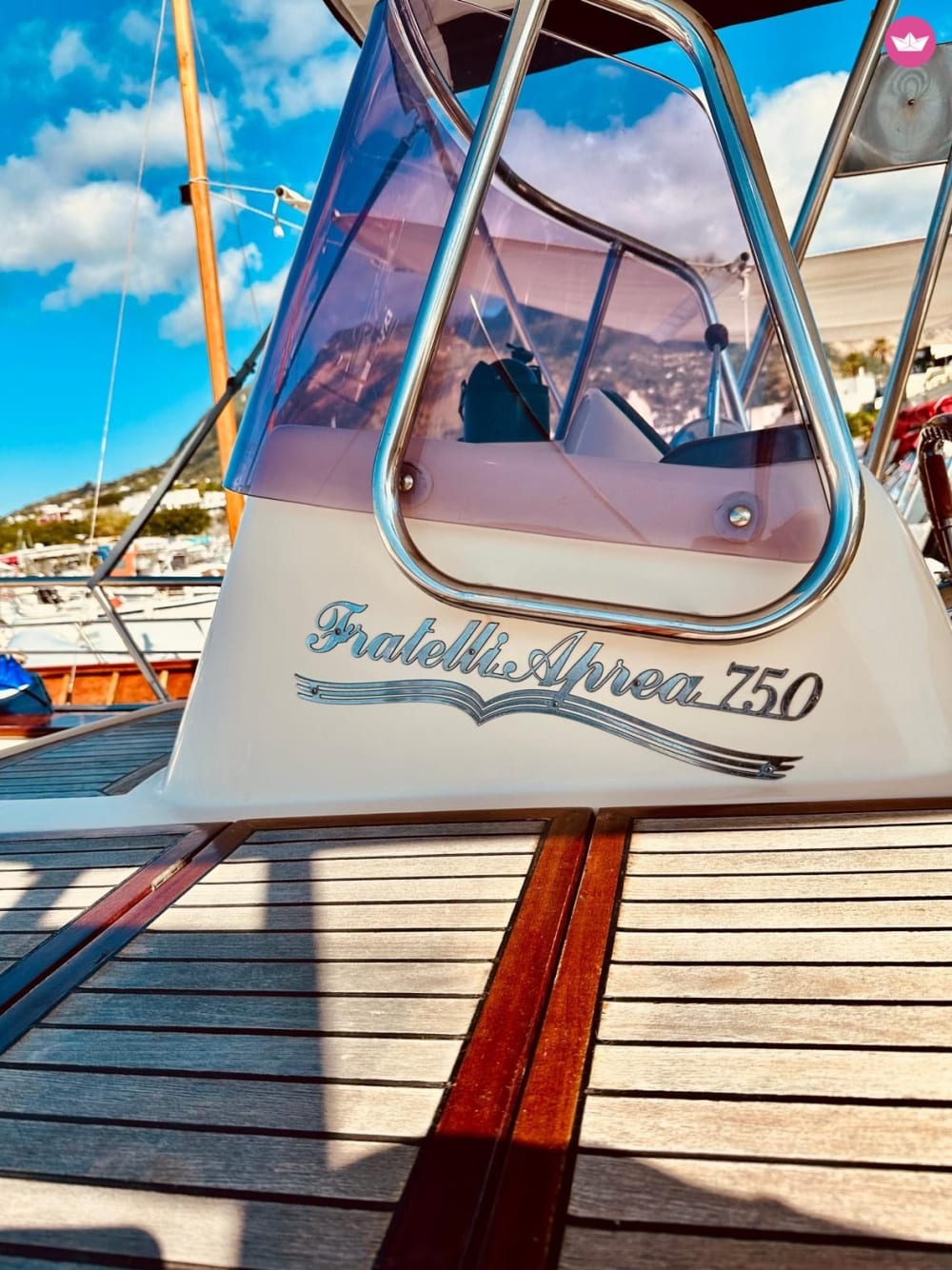 L'incanto di Ischia: mezza giornata tra mare e mito