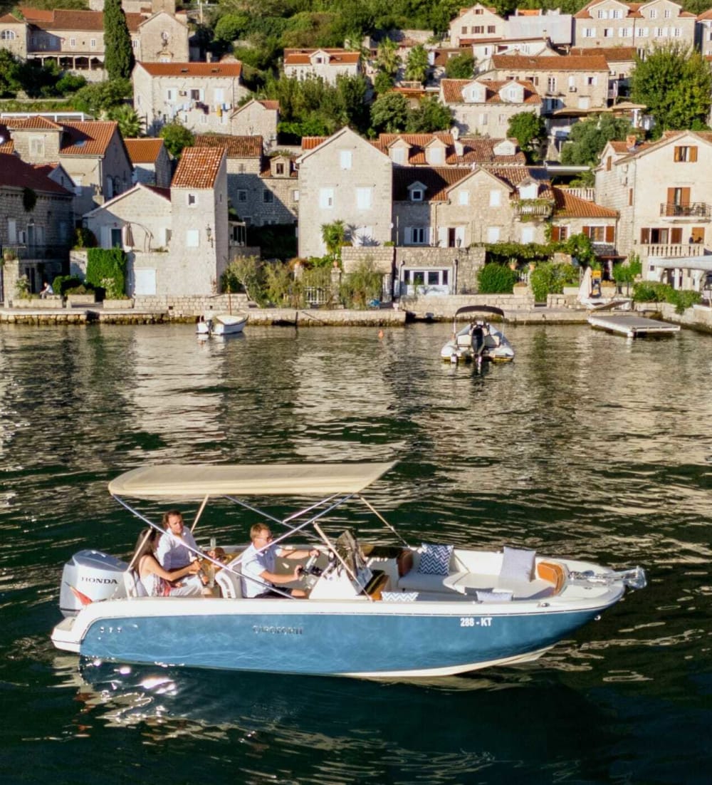 4-stündige private Kreuzfahrt zur Blauen Grotte und nach Perast