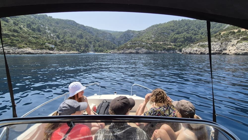 Entdecken Sie Zlatni Rat und Vrboska in 9 Stunden