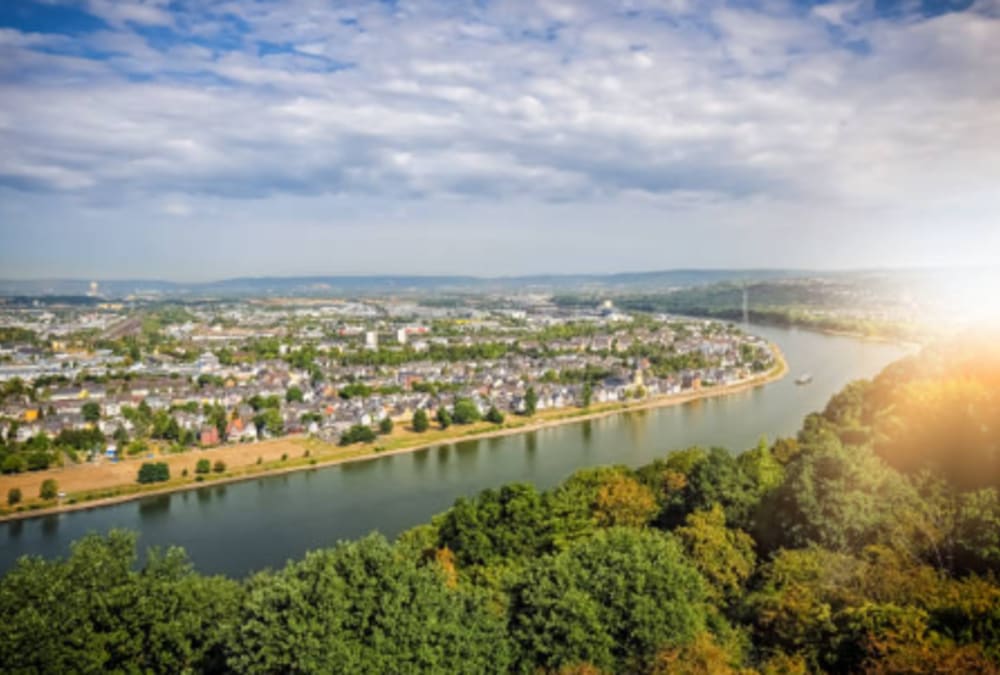 Ganztägiger Luxus & Rheinromantik – Exklusives Nimbus W9 Erlebnis