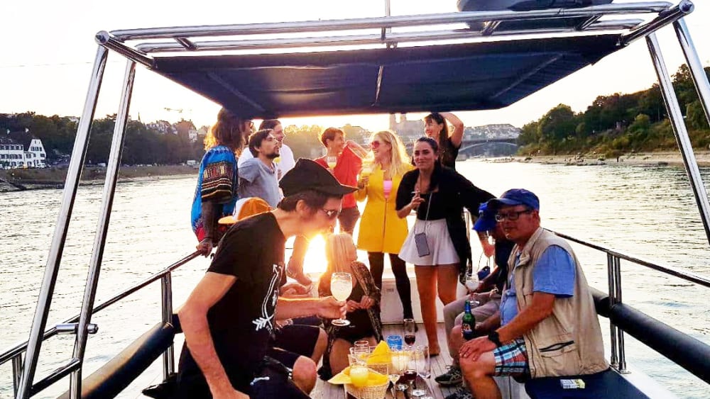 Basel ApéroBoat (ALL INCLUSIVE) – Bootsparty für private Gruppen (90 min)
