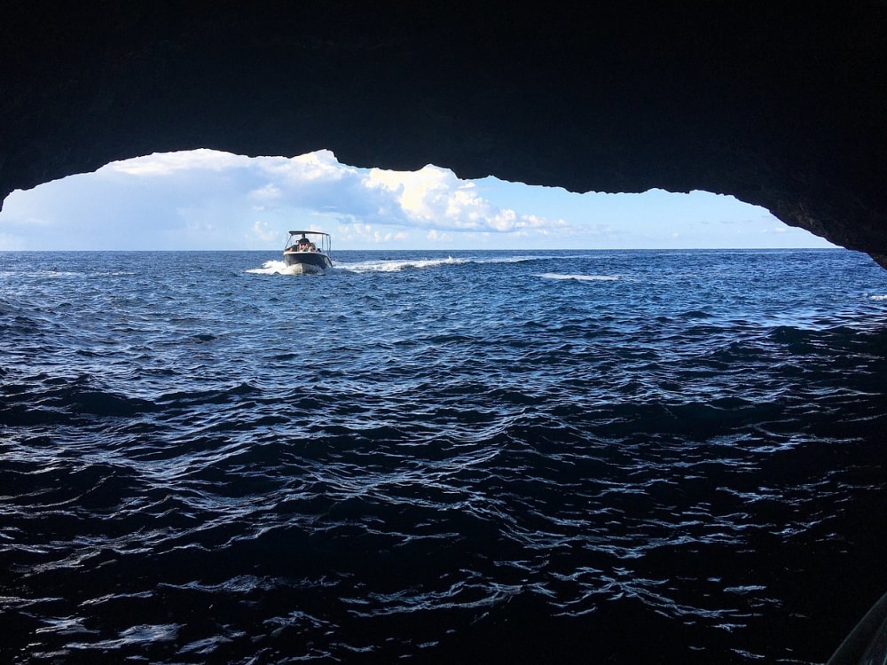 Entdecken Sie die Bucht von Kokotor mit dem Schnellboot: Blaue Grotte und Lady of the Rocks-Erlebnis