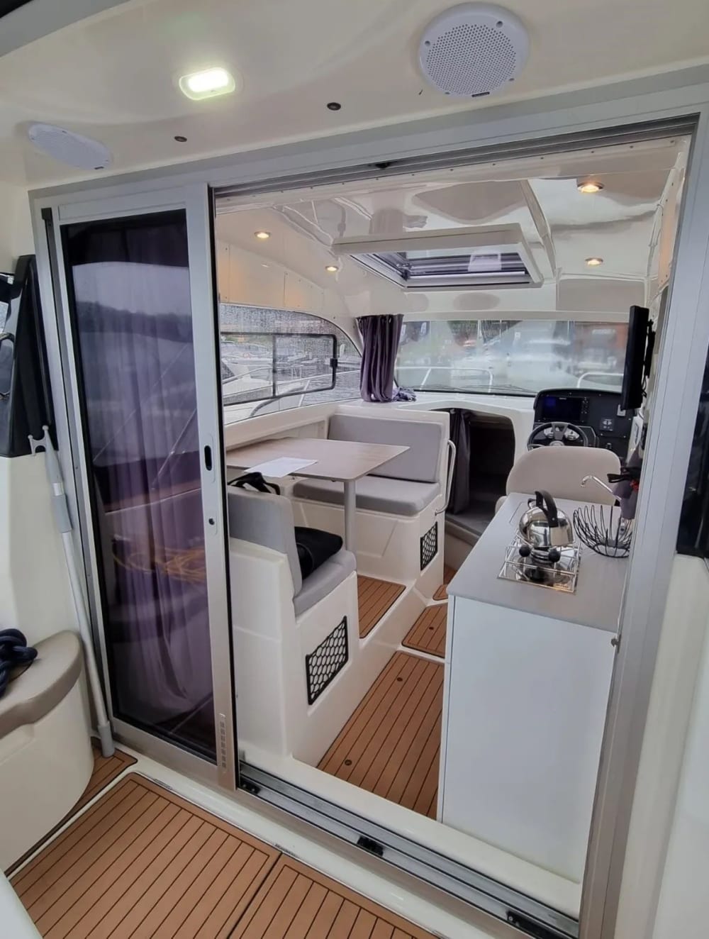 Aperitif bei Sonnenuntergang